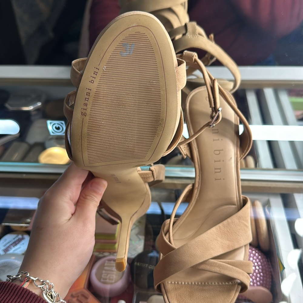 Gianni bini nude heels size9.5 - Picture 3 of 4